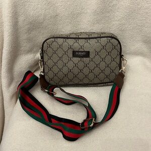 Gussaci Italy Gray Crossbody Bag